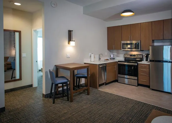 Hotel By Marriott Airport/medical Center Pensacola