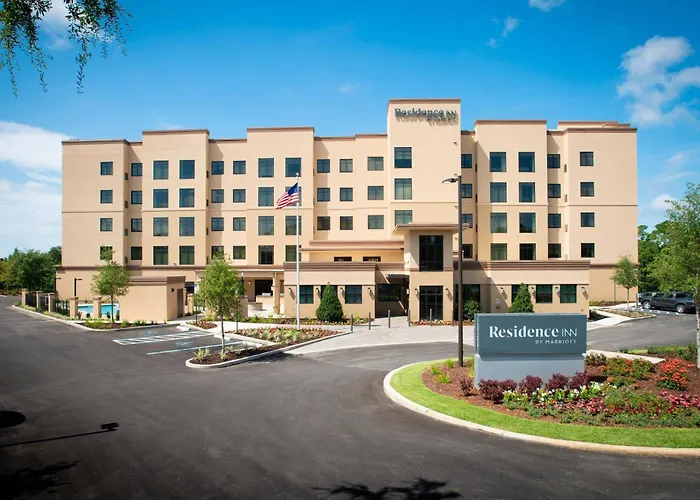 Hotel By Marriott Airport/medical Center 3*