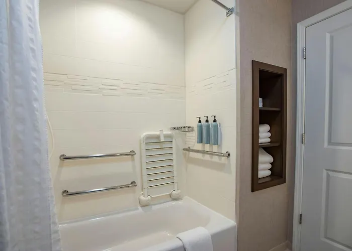 By Marriott Airport/medical Center 3* Pensacola