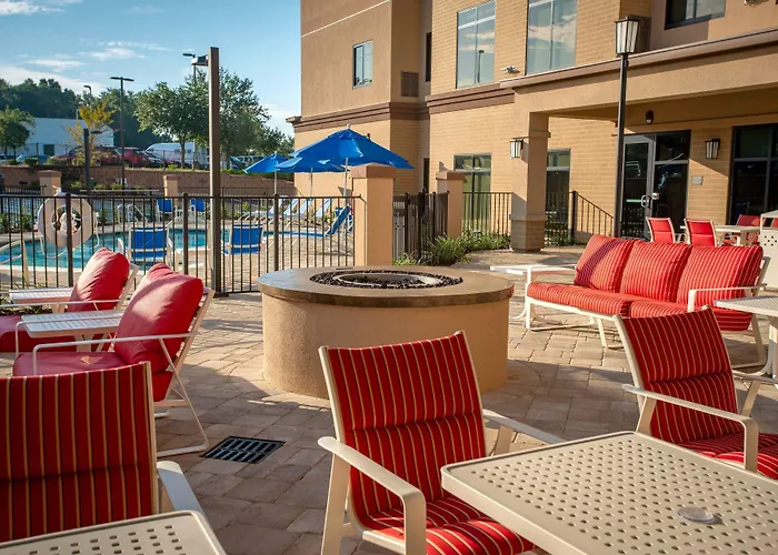 By Marriott Airport/medical Center Hotel 3*
