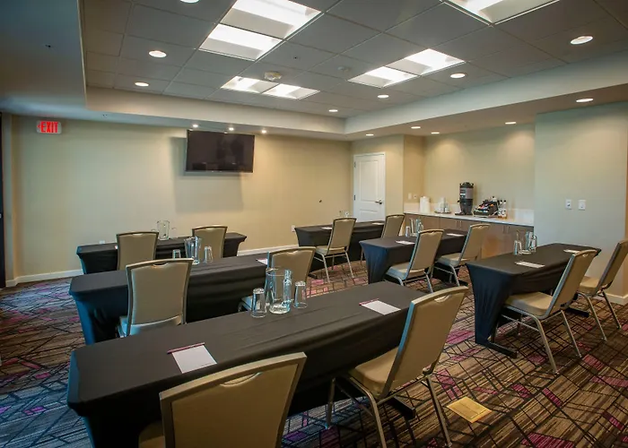 By Marriott Airport/medical Center Hotel