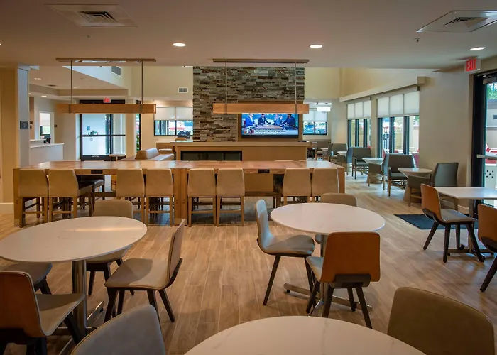 Hotel By Marriott Airport/medical Center Pensacola