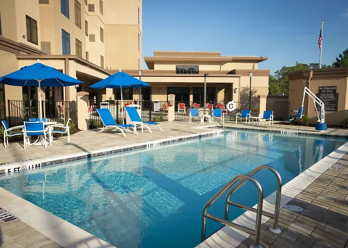 Hotel By Marriott Airport/medical Center 3*
