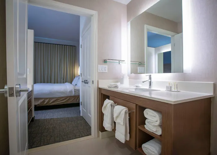 By Marriott Airport/medical Center 3*