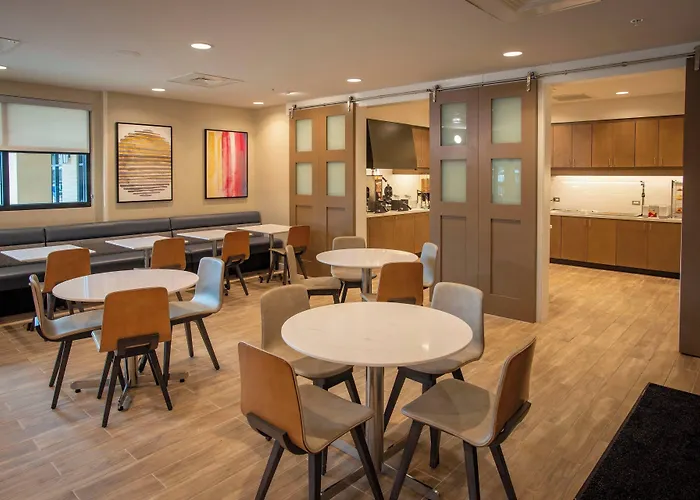 By Marriott Airport/medical Center Pensacola