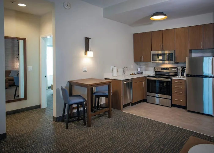 By Marriott Airport/medical Center Hotel